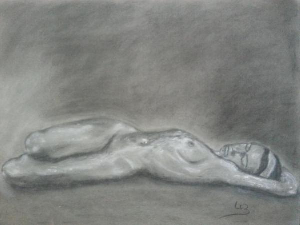 Jeune femme nue allongée